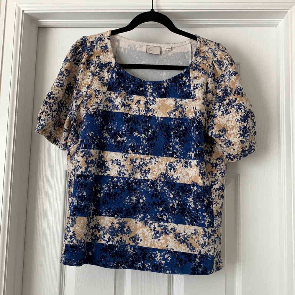 Anthropologie blue print top- Size L